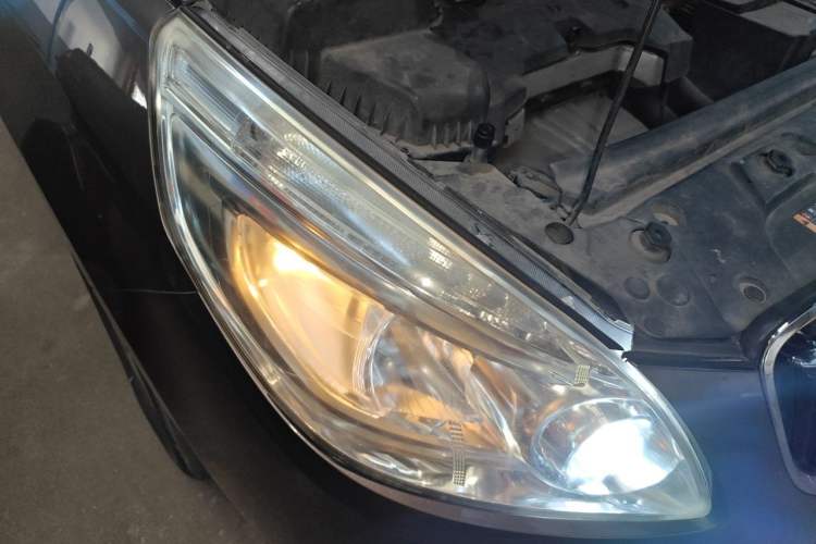 Used Buick GL8 2017 25S Luxury Version China V Standard Right Front Headlight
