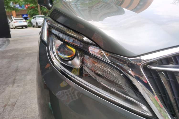 Used Buick GL8 2017 ES 28T Comfort Model China V Standard Right Front Headlight