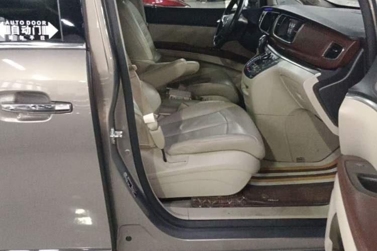 Used Buick GL8 2017 25S Luxury Version China V Standard Right Front Seat
