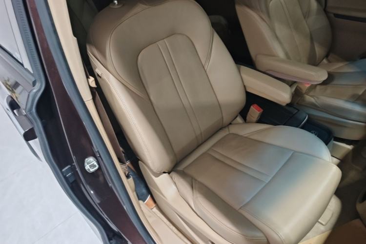 Used Buick GL8 2017 ES 28T Flagship Model China V Standard Right Front Seat