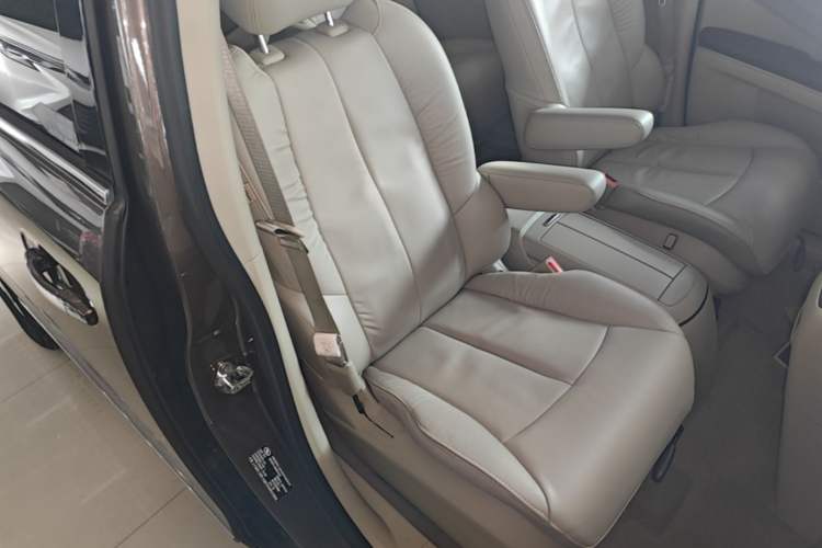 Used Buick GL8 2017 25S Luxury Version China V Standard Right Front Seat