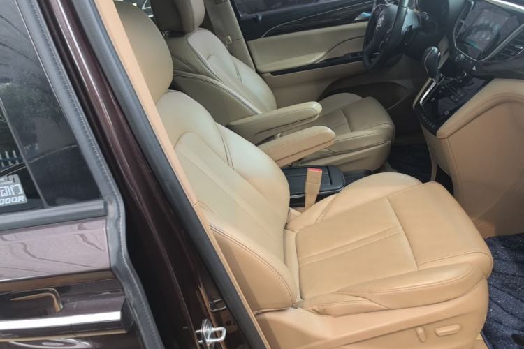 Used Buick GL8 2017 ES 28T Luxury Model China V Standard Right Front Seat