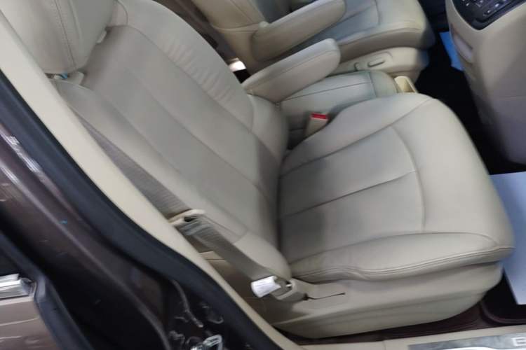 Used Buick GL8 2017 25S Prestige Version China V Standard Right Front Seat