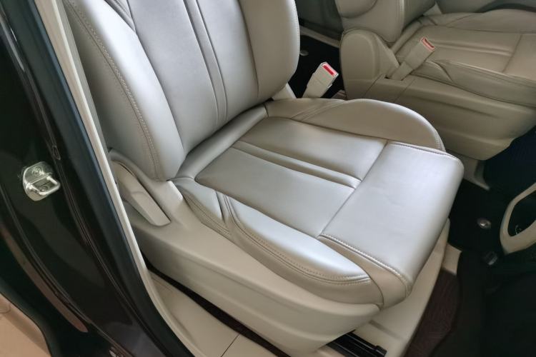 Used Buick GL8 2017 ES 28T Comfort Model China V Standard Right Front Seat