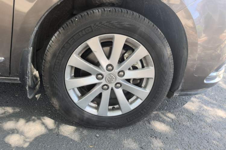 Used Buick GL8 2017 25S Luxury Version China V Standard Right Front Wheel Hub