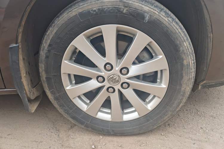 Used Buick GL8 2017 25S Luxury Version China V Standard Right Front Wheel Hub