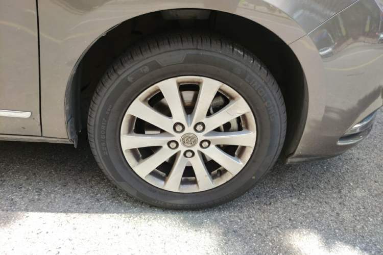 Used Buick GL8 2017 25S Luxury Version China V Standard Right Front Wheel Hub