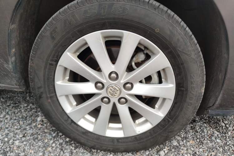Used Buick GL8 2017 25S Prestige Version China V Standard Right Front Wheel Hub