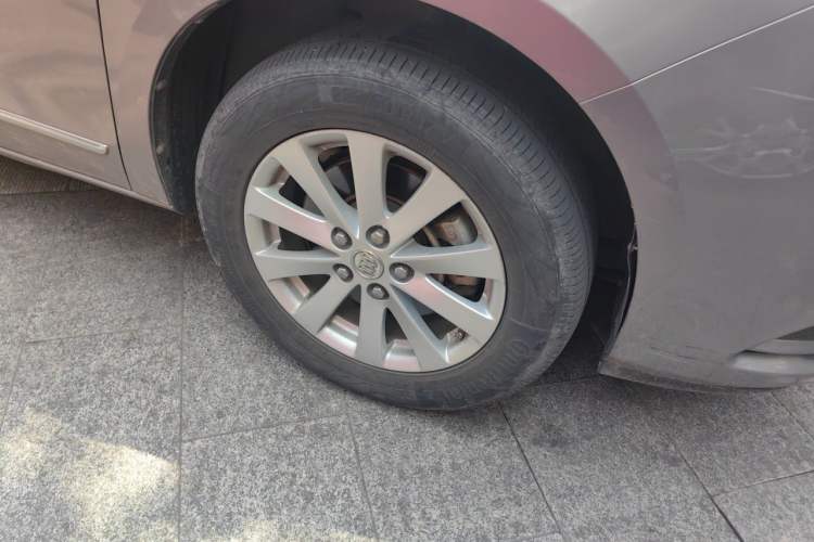 Used Buick GL8 2017 25S Prestige Version China V Standard Right Front Wheel Hub