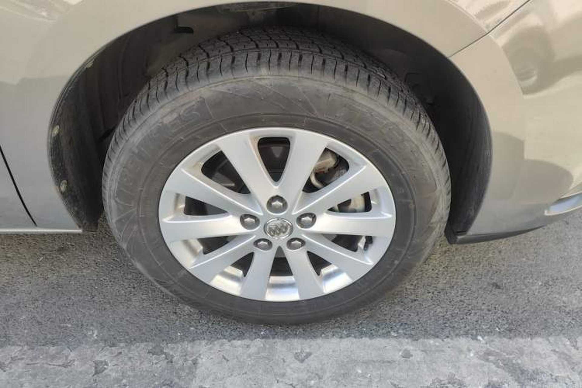 Used Buick GL8 2017 25S Comfort Version China V Standard Right Front Wheel Hub