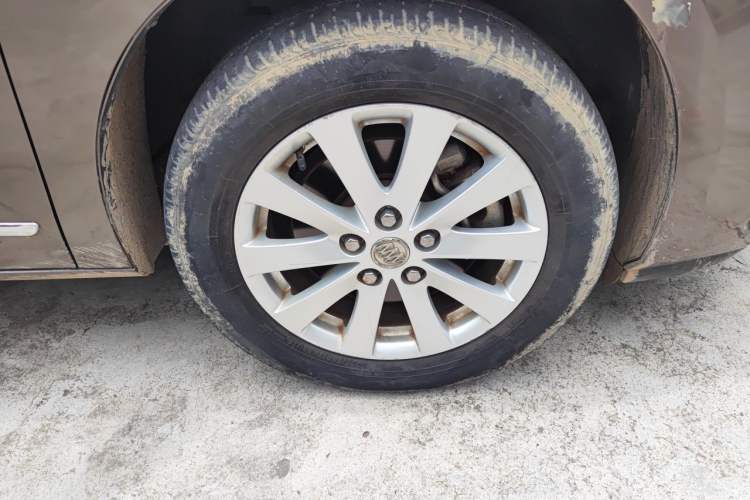 Used Buick GL8 2017 25S Luxury Version China V Standard Right Front Wheel Hub