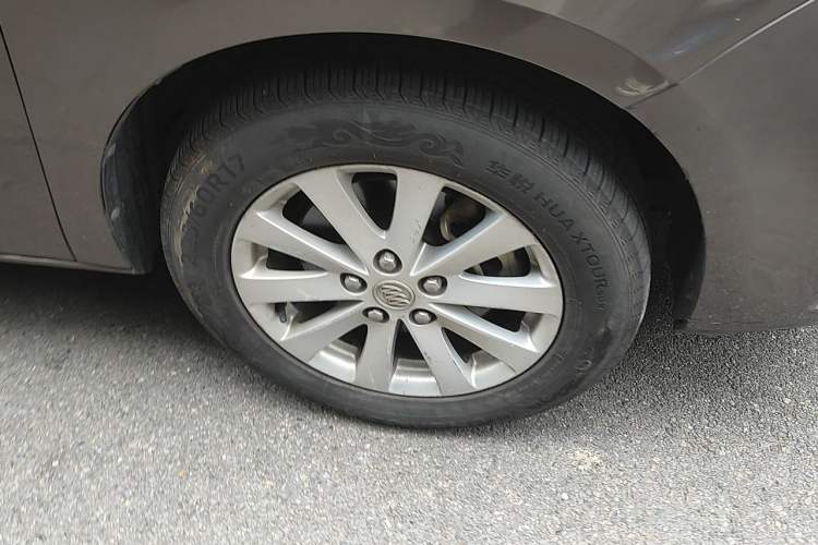 Used Buick GL8 2017 25S Comfort Version China V Standard Right Front Wheel Hub