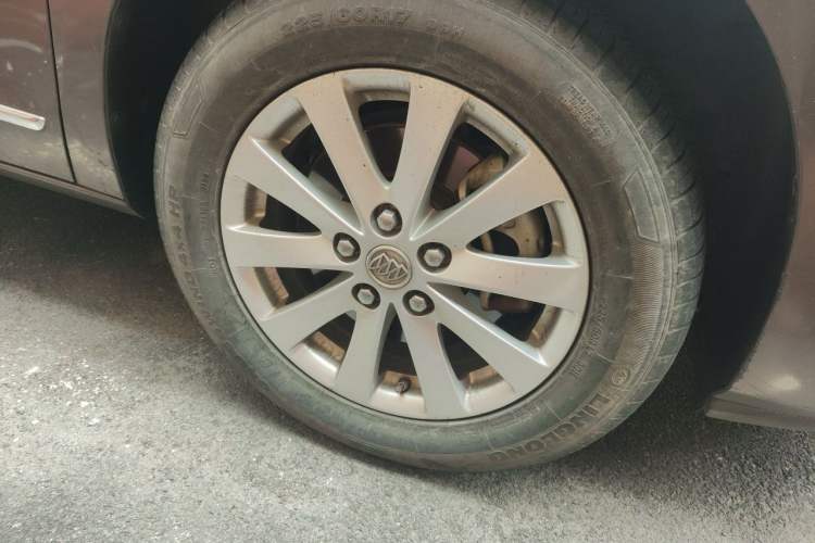 Used Buick GL8 2017 25S Luxury Version China V Standard Right Front Wheel Hub
