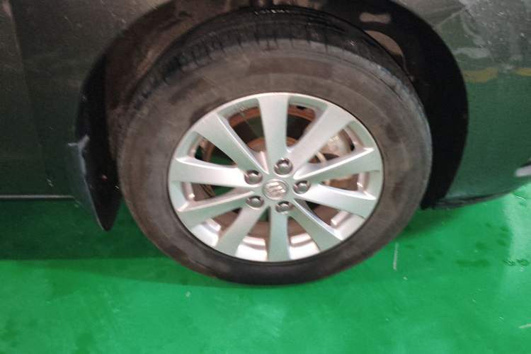 Used Buick GL8 2017 25S Comfort Version China V Standard Right Front Wheel Hub