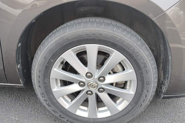 Used Buick GL8 2017 25S Comfort Version China V Standard Right Front Wheel Hub