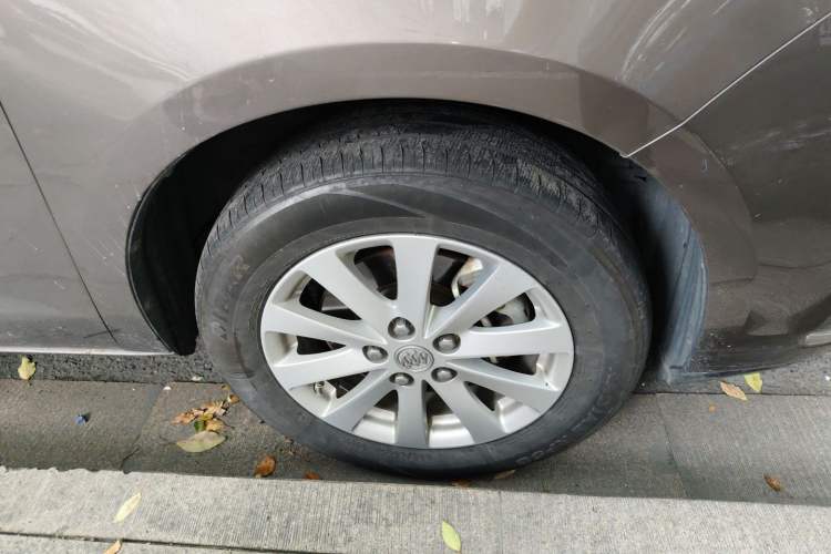 Used Buick GL8 2017 25S Comfort Version China V Standard Right Front Wheel Hub