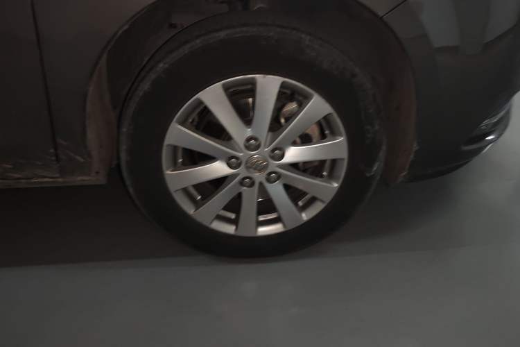 Used Buick GL8 2017 25S Comfort Version China V Standard Right Front Wheel Hub