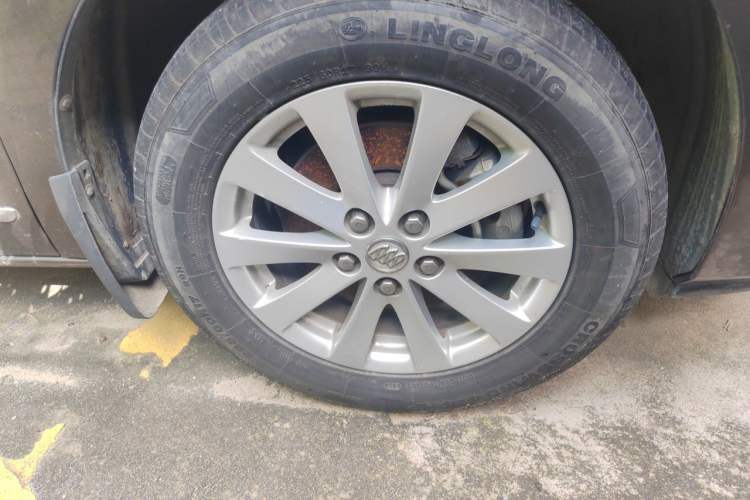 Used Buick GL8 2017 25S Luxury Version China V Standard Right Front Wheel Hub