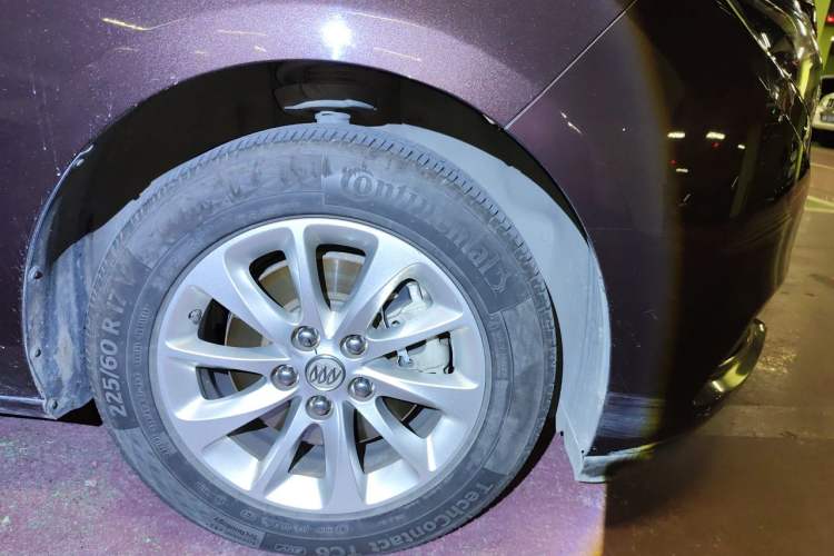 Used Buick GL8 2017 ES 28T Premium Version China V Standard Right Front Wheel Hub