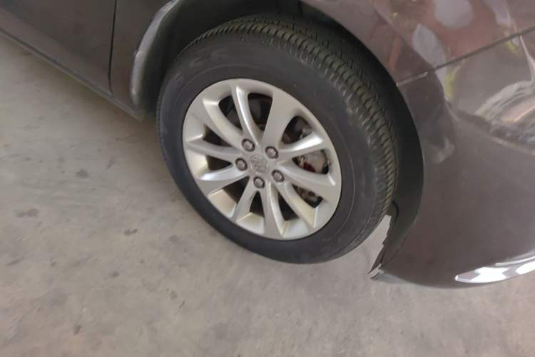 Used Buick GL8 2017 ES 28T Comfort Model China V Standard Right Front Wheel Hub