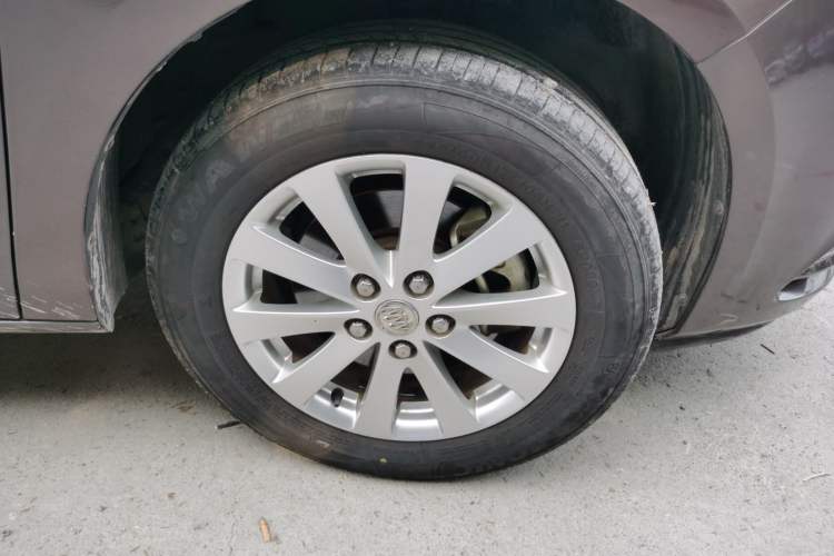 Used Buick GL8 2017 25S Comfort Version China V Standard Right Front Wheel Hub