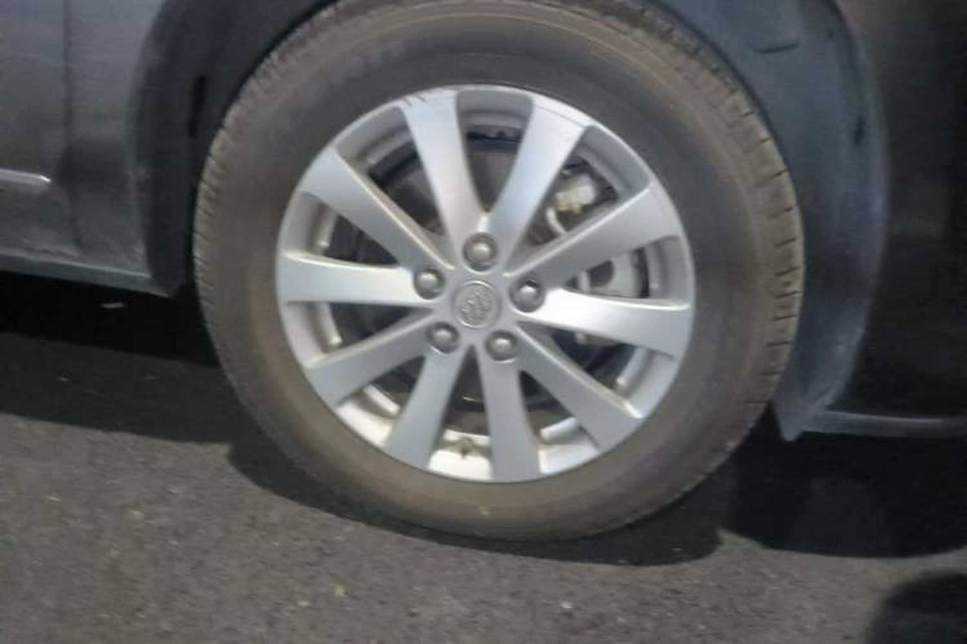 Used Buick GL8 2017 25S Prestige Version China V Standard Right Front Wheel Hub
