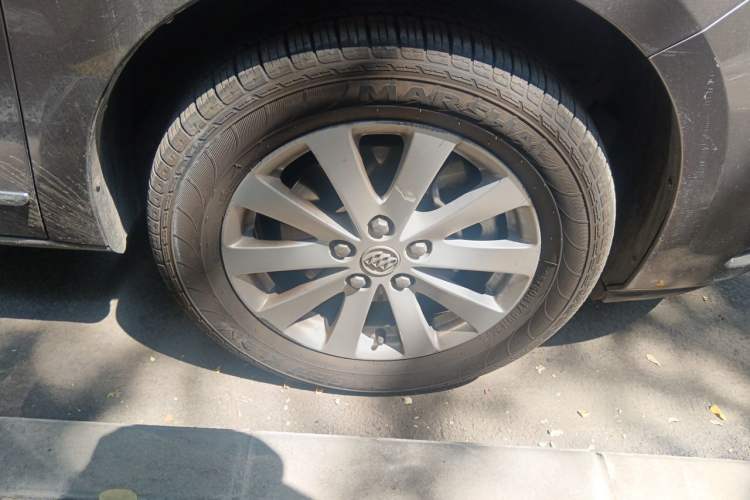 Used Buick GL8 2017 25S Comfort Version China V Standard Right Front Wheel Hub