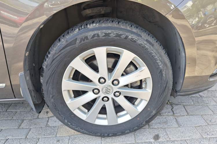 Used Buick GL8 2017 25S Prestige Version China V Standard Right Front Wheel Hub