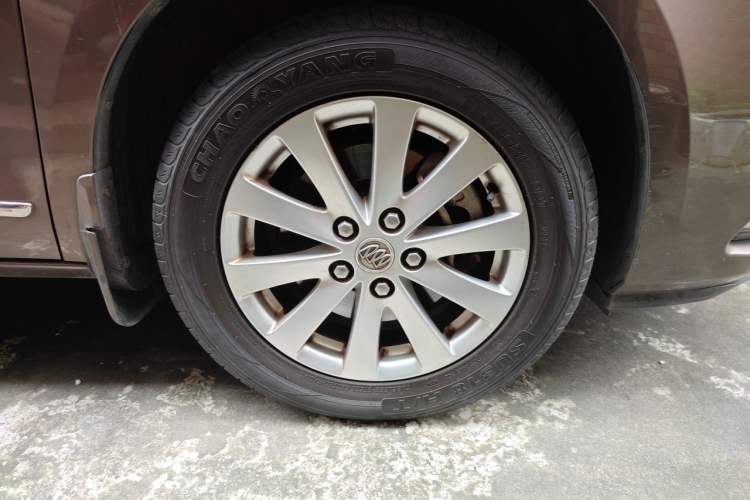 Used Buick GL8 2017 25S Luxury Version China V Standard Right Front Wheel Hub