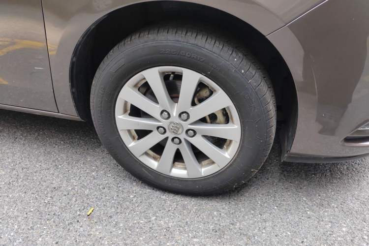 Used Buick GL8 2017 25S Comfort Version China V Standard Right Front Wheel Hub