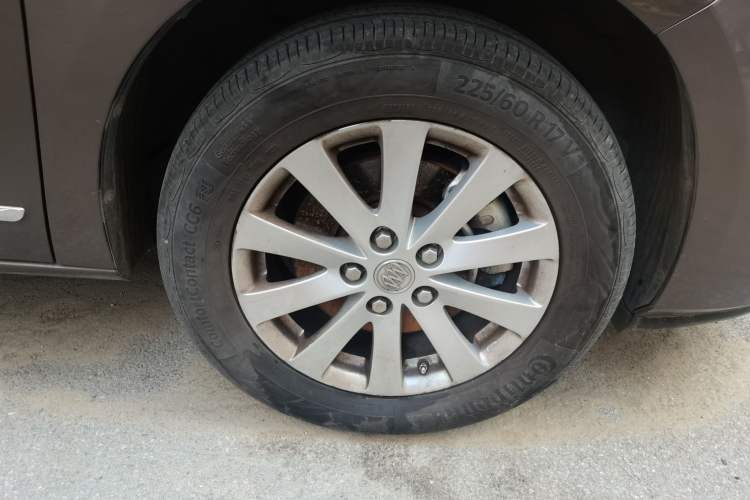 Used Buick GL8 2017 25S Luxury Version China V Standard Right Front Wheel Hub