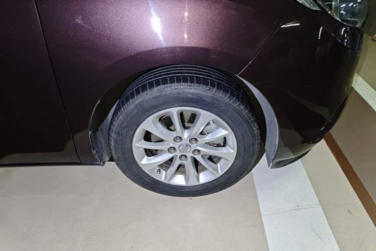 Used Buick GL8 2017 ES 28T Comfort Model China V Standard Right Front Wheel Hub