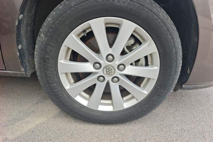 Used Buick GL8 2017 25S Prestige Version China V Standard Right Front Wheel Hub