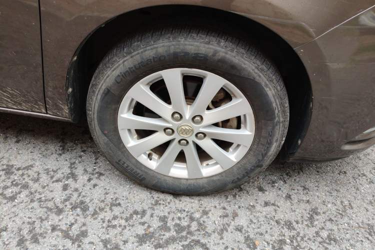 Used Buick GL8 2017 25S Comfort Version China V Standard Right Front Wheel Hub