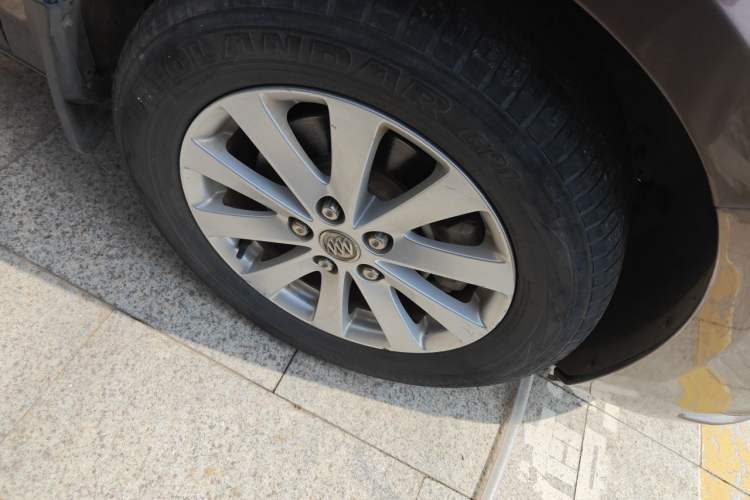 Used Buick GL8 2017 25S Luxury Version China V Standard Right Front Wheel Hub