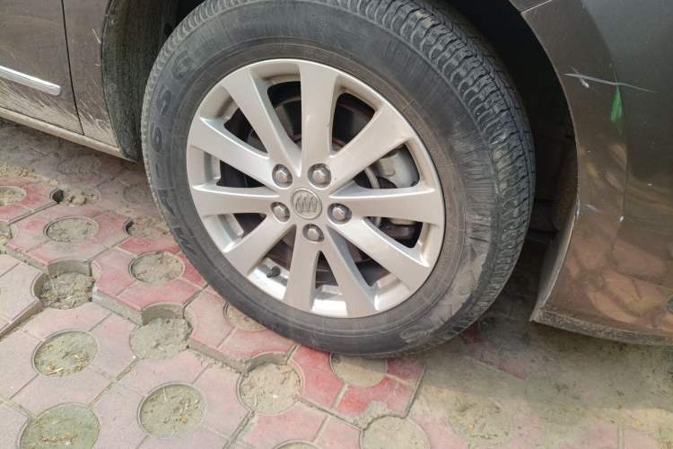 Used Buick GL8 2017 25S Luxury Version China V Standard Right Front Wheel Hub