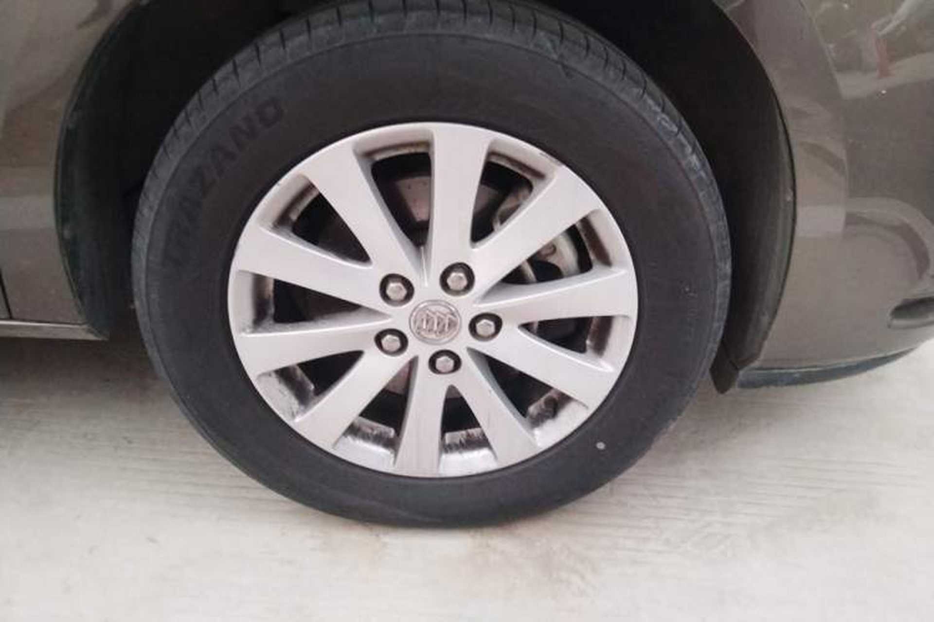 Used Buick GL8 2017 25S Luxury Version China V Standard Right Front Wheel Hub