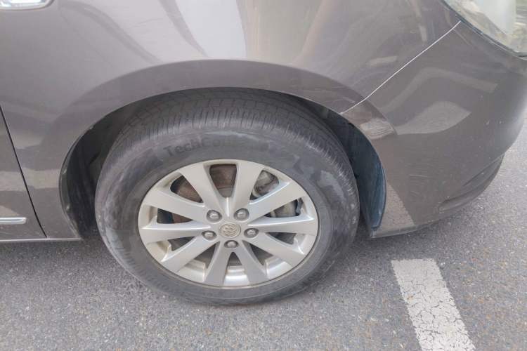 Used Buick GL8 2017 25S Prestige Version China V Standard Right Front Wheel Hub