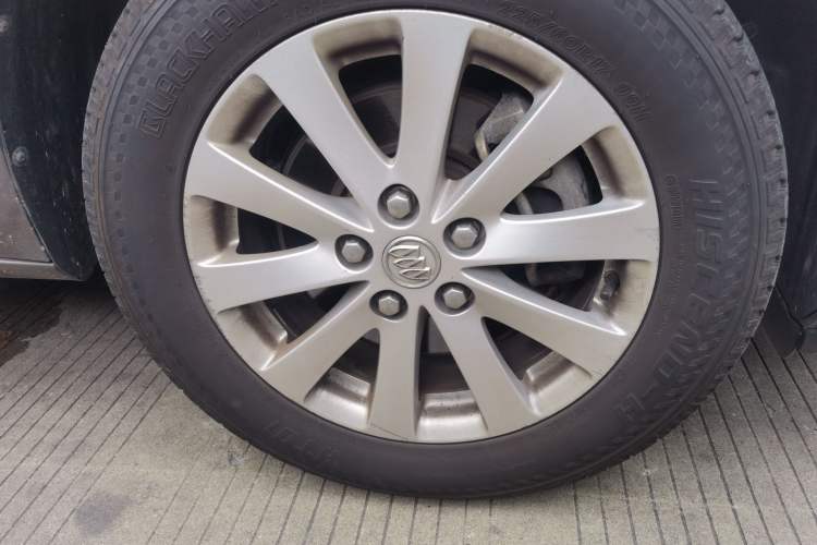 Used Buick GL8 2017 25S Prestige Version China V Standard Right Front Wheel Hub