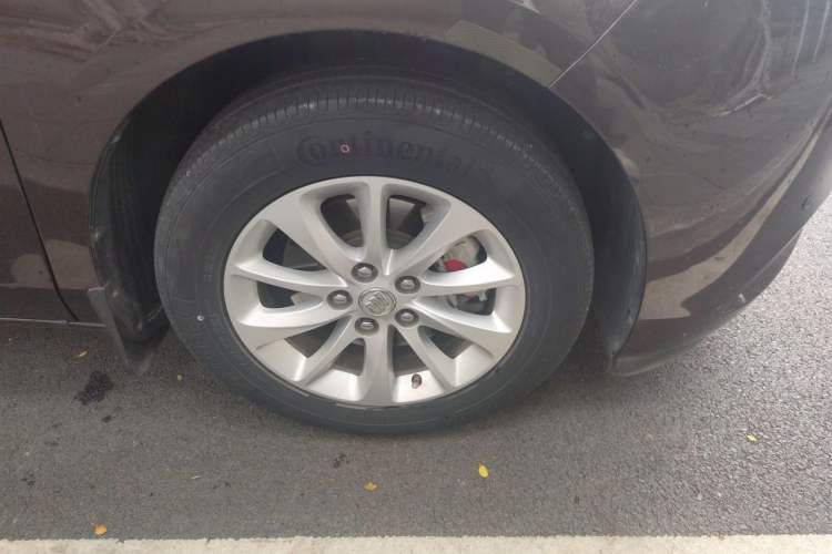 Used Buick GL8 2017 ES 28T Comfort Model China V Standard Right Front Wheel Hub