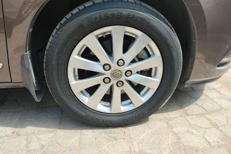Used Buick GL8 2017 25S Prestige Version China V Standard Right Front Wheel Hub