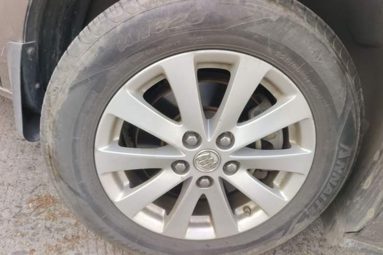 Used Buick GL8 2017 25S Comfort Version China V Standard Right Front Wheel Hub