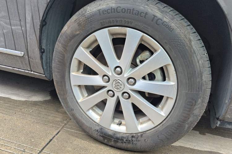 Used Buick GL8 2017 25S Luxury Version China V Standard Right Front Wheel Hub