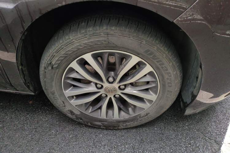 Used Buick GL8 2017 ES 28T Luxury Model China V Standard Right Front Wheel Hub