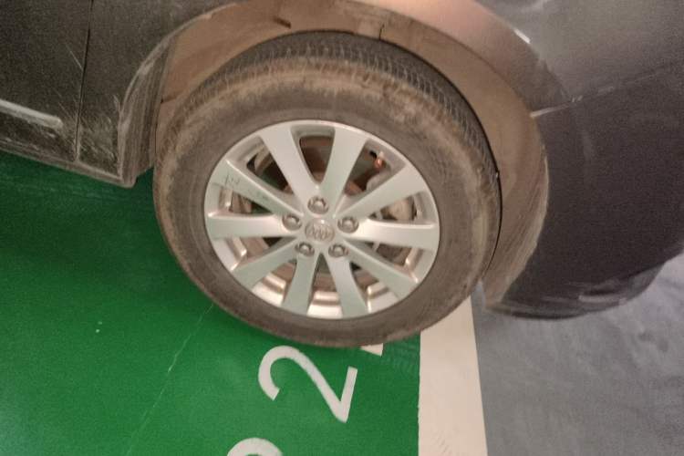 Used Buick GL8 2017 25S Prestige Version China V Standard Right Front Wheel Hub