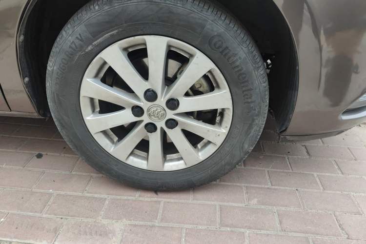 Used Buick GL8 2017 25S Luxury Version China V Standard Right Front Wheel Hub