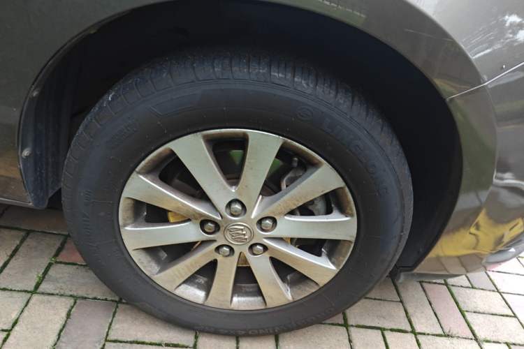 Used Buick GL8 2017 25S Luxury Version China V Standard Right Front Wheel Hub