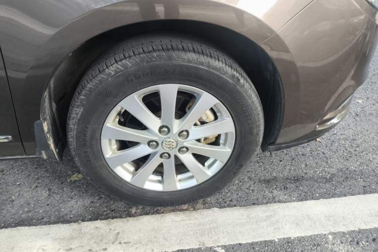 Used Buick GL8 2017 25S Luxury Version China V Standard Right Front Wheel Hub