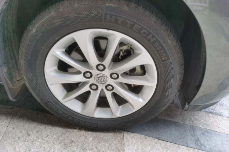 Used Buick GL8 2017 ES 28T Comfort Model China V Standard Right Front Wheel Hub