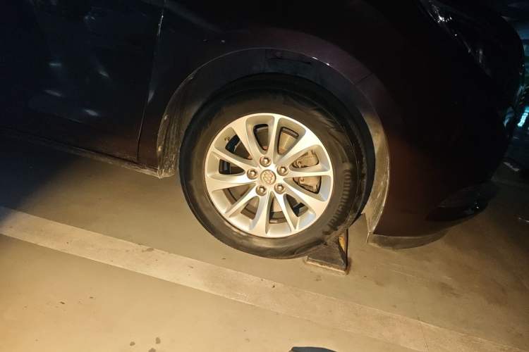 Used Buick GL8 2017 ES 28T Comfort Model China V Standard Right Front Wheel Hub